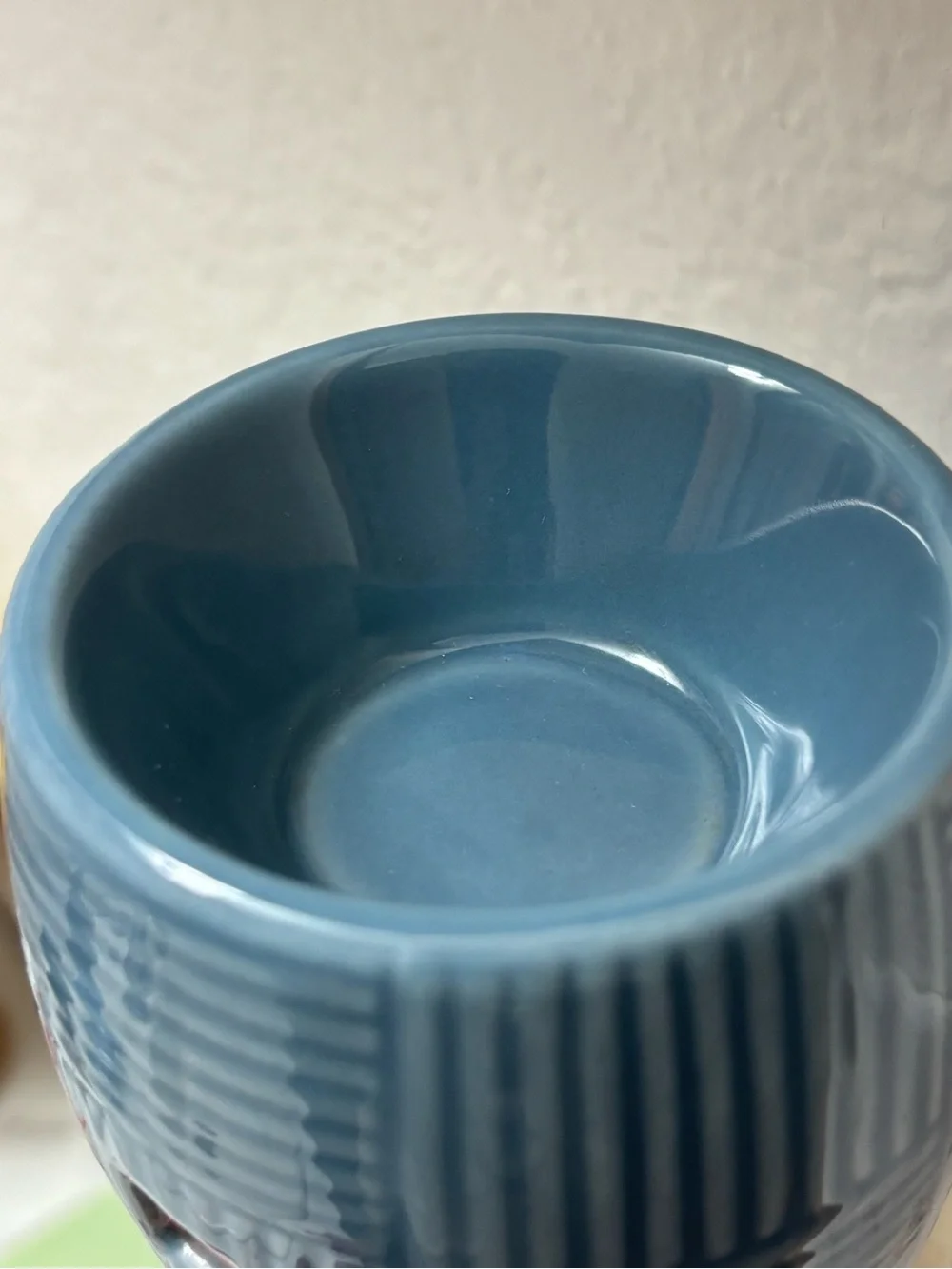 Scentsy Ceramic Plug-In Wax Warmer - Red or Blue